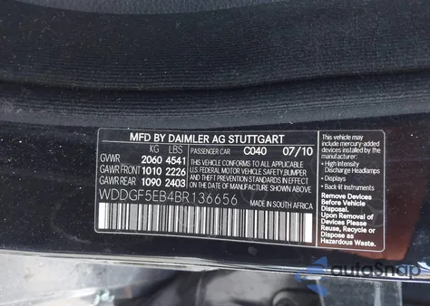 2011 Mercedes-Benz C 300 Luxury/Sport z USA, uszkodzony, nr VIN WDDGF5EB4BR136656